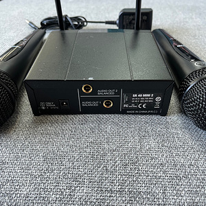 AKG WMS 40 Mini Dual Vocal juhtmevabad mikrofonid (2 foto / 2)