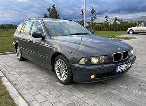 BMW 530d 142kw (1 foto / 6)