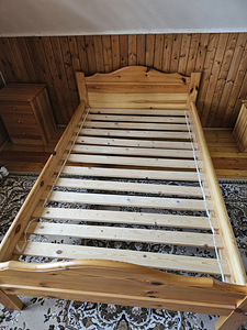 Кровать с матрасом (3 фото из 3)