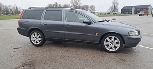 VOLVO V70 D5 2.4 120kw (2 foto / 7)