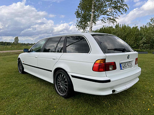 BMW 525i touring manual (7 foto / 10)