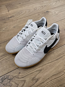 Nike Street Gato saalijalgpalliputsad (41) (1 foto / 2)