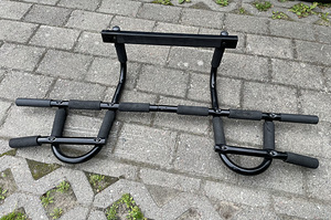 Lõuatõmbamise kang (1 foto / 2)