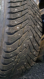 Зимние шины 185/65 R15 с дисками Volvo 4x114.3 (3 фото из 8)