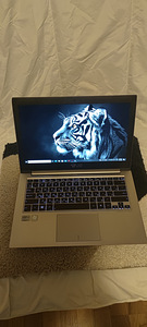 Ноутбук Asus (8 фото из 8)