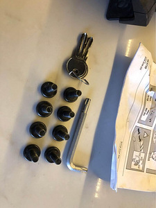 Thule Rapid System 753 jalad ja Thule XT kit 3118 komplekt (5 foto / 5)