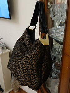 DKNY kott (3 foto / 3)
