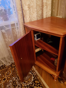 Тумбочка