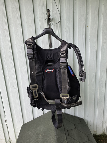 BCD sukeldumisvest Cressi
