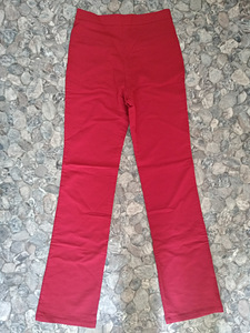 Новые штаны L (2 фото из 2)