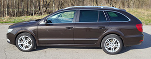SKODA SUPERB (4 foto / 10)