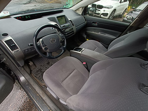 Toyota Prius 20 Hybrid 2007 (10 foto / 11)