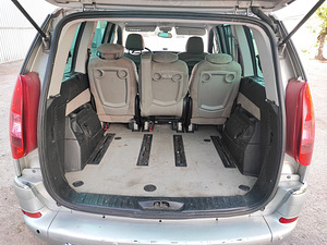 Peugeot 807 Premium pack 2.0 HDI 120kW 7 kohta (12 foto / 13)