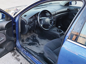Volkswagen Passat 1.8 T 110kW (7 foto / 9)