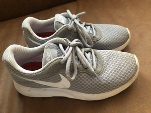 Nike обувь 38