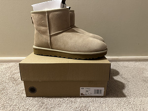 Продаются новые оригинальные зимние сапоги UGG. размер 42. Ц (3 фото из 7)