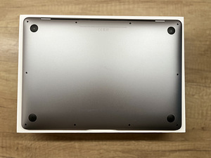 Macbook Air Retina 13-inch, 2020 (5 foto / 5)