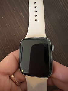 Apple Watch 5 38mm (2 foto / 5)