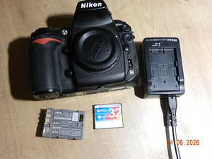 Nikon D 700 (1 foto / 3)