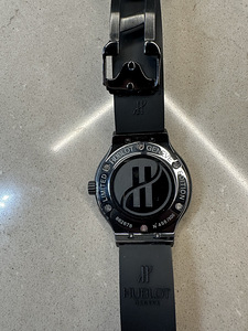 Hublot Classic Fusion Quartz Ceramic 38mm Mens Watch (2 foto / 3)