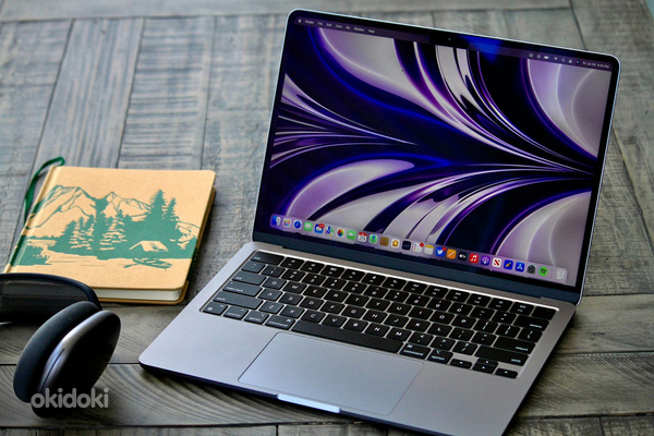 Apple MacBook Air 2022 256gb (фото #1)