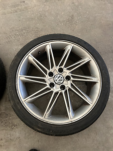 R18 VW ДИСКИ С ЛЕТНИМИ ШИНАМИ (4 фото из 9)