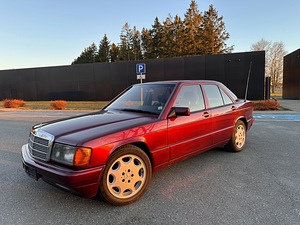 1989a Mercedes Benz W201 190D 2.0D 55kw Babybenz Youngtimer (2 foto / 15)