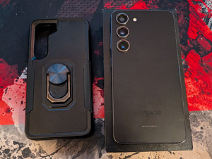 Samsung S23 128GB (2 foto / 5)