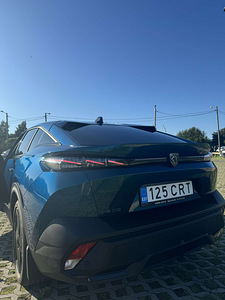 Peugeot 408 GT 225 1.6 PHEV 132kW AT8 (3 foto / 10)