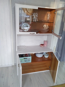 Шкафы, комоды, дерево (8 фото из 9)