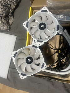 Corsair H100I RGB PLATINUM SE (4 foto / 5)