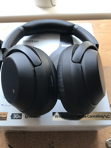 Sony WH-1000XM4 (1 foto / 2)