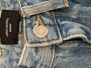 Vero Moda naiste teksad suurus S (2 foto / 2)