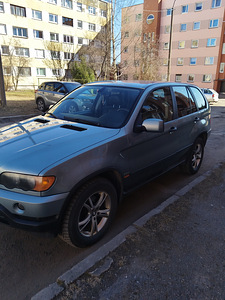 Продам автомобиль (9 фото из 10)