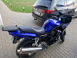 M: Yamaha Fazer 600, 70kw, 2002 (3 foto / 5)