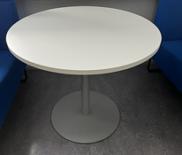 Круглый стол для встреч/кафе