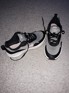 Nike tossud nr 36 (2 foto / 2)