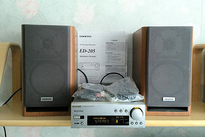 Onkyo AV Surround Processor 5.1 ED-205 + Onkyo D-N7BX (2 foto / 10)
