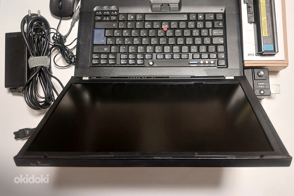 Lenovo IBM ThinkPad T61p плюс аксессуары (фото #6)