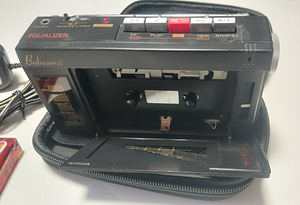 AM/FM Stereo Radio Cassette Recorder (6 foto / 8)