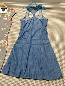 Zara kleit S; Alexander McQueen kleit S/M; Ichi teksakleit S (9 foto / 9)