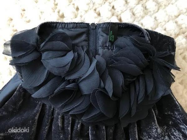 Платье из мягкого бархата фирмы Benetton