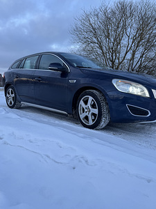 Volvo v60 (4 фото из 9)