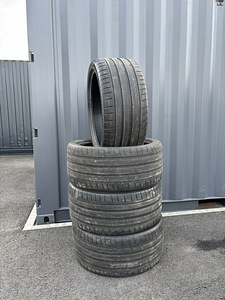 Suverehvid Michelin Pilot sport 4 s 275/35 R21 (1 foto / 3)