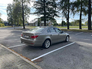 BMW 530d 173kw (4 foto / 10)