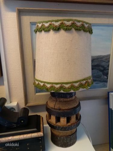 Старая и стильная лампа (фото #3)