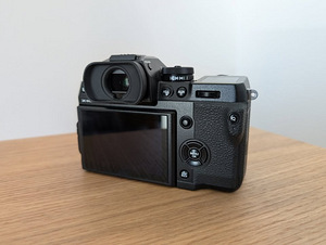 Fujifilm X-H1 + uus akutald ja 2 akut (3 foto / 6)