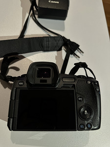 Canon EOS R + RF 24-70 objektiiv (2 foto / 8)