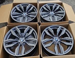 R20 veljed 5x120 BMW x5 x6 M style f15 f16 jne - uus (4 foto / 6)