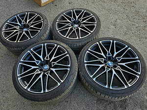 Диски R22 5x120 BMW x5 x6 m style + датчики f15 f16 (3 фото из 5)